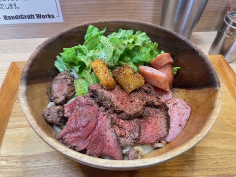 麺と肉