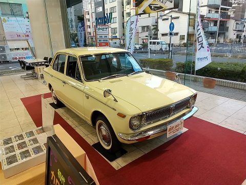 初代カローラ！！