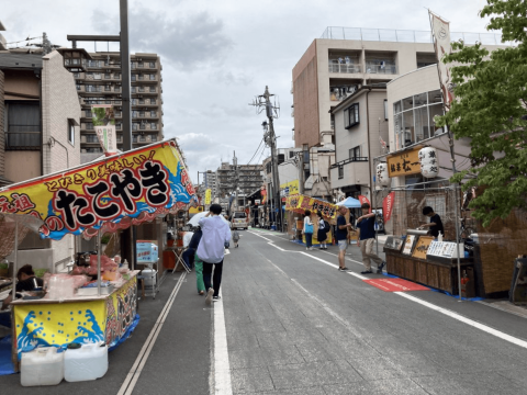 草加駅前でお祭りやってます