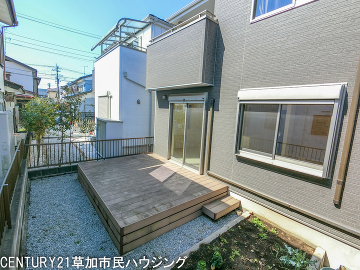 ウッドデッキ付の戸建♪