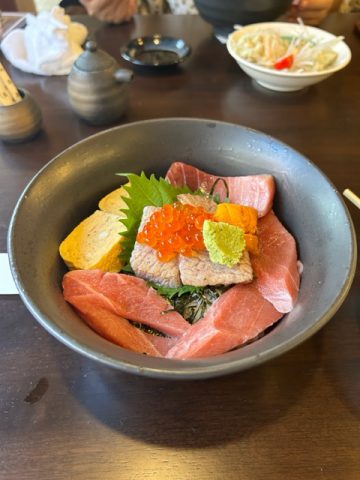 鮨とよ川でランチ