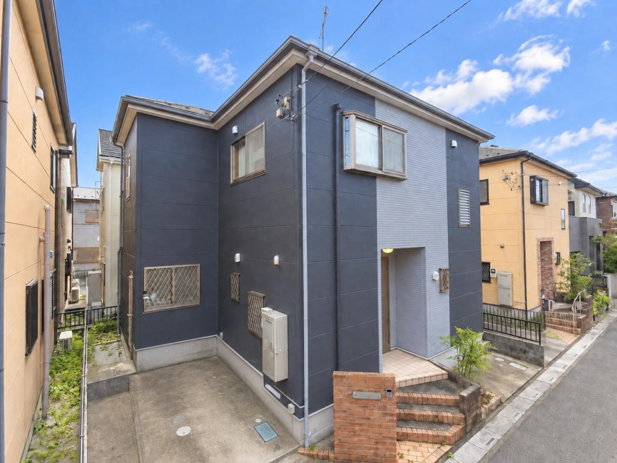 【お預かり情報】草加市旭町5丁目 中古一戸建て｜駅徒歩12分・全居室6帖以上