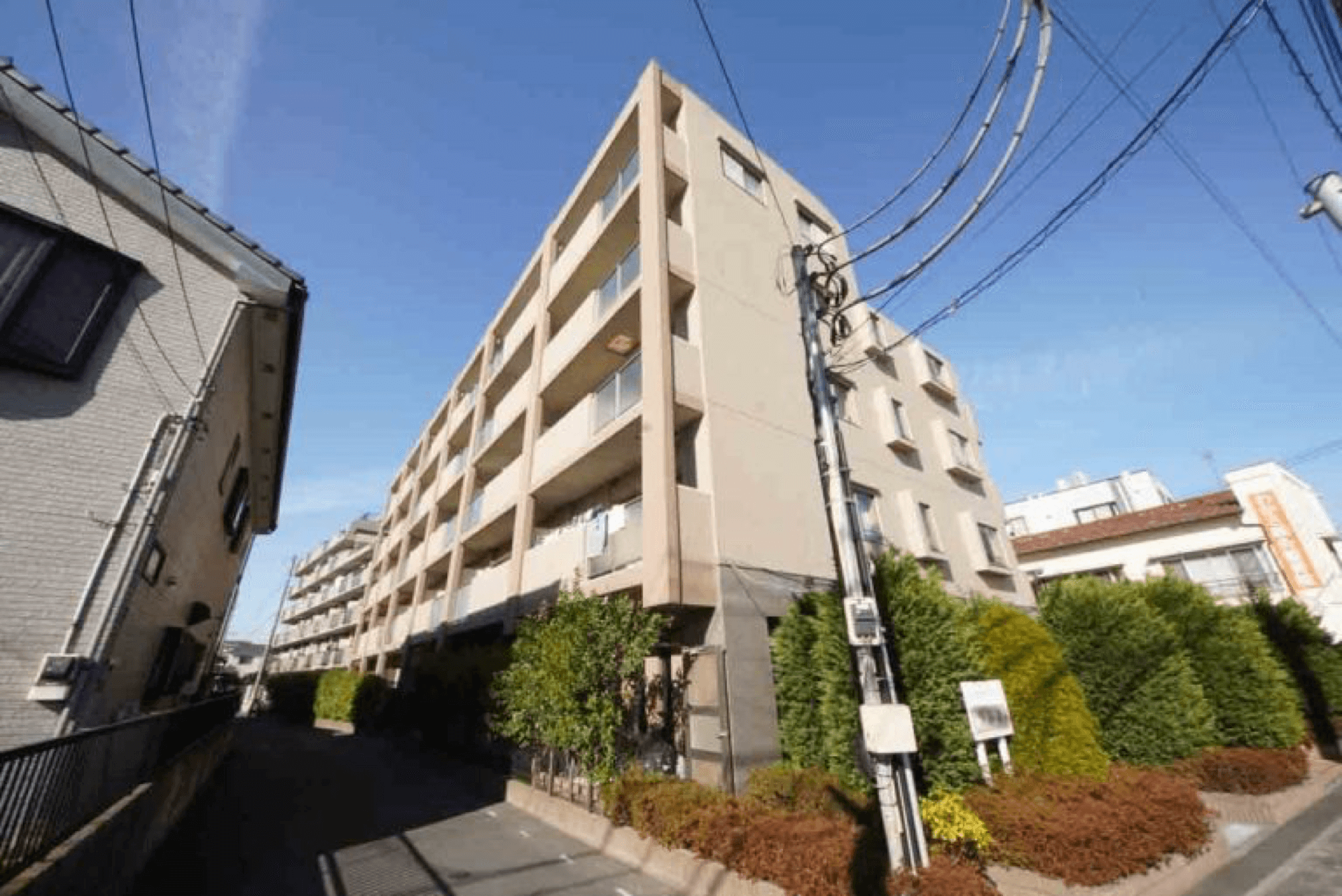 【駅徒歩7分・東南角部屋】ローヤルシティ草加瀬崎町3階部分！